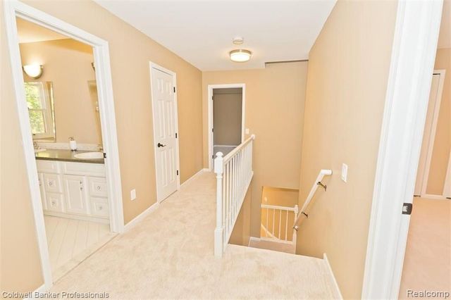 7322 Sandy Creek Lane, Bloomfield Hills, MI 48301