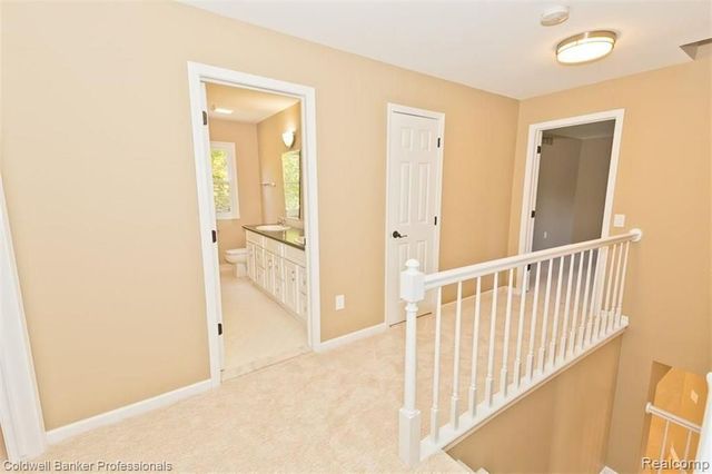 7322 Sandy Creek Lane, Bloomfield Hills, MI 48301