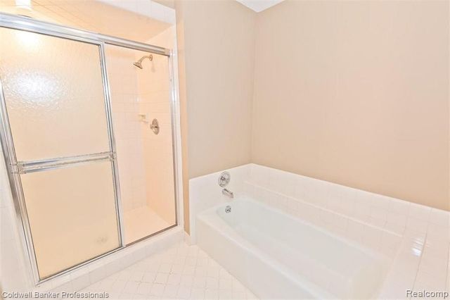 7322 Sandy Creek Lane, Bloomfield Hills, MI 48301