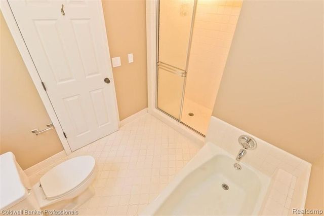 7322 Sandy Creek Lane, Bloomfield Hills, MI 48301
