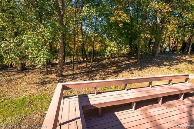 7322 Sandy Creek Lane, Bloomfield Hills, MI 48301