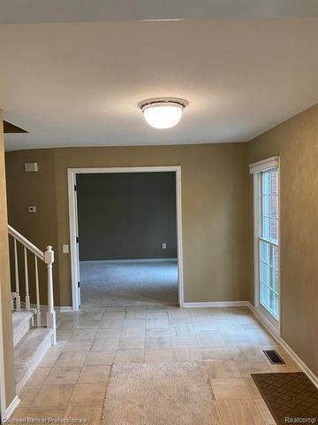 7322 Sandy Creek Lane, Bloomfield Hills, MI 48301