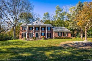 7322 Sandy Creek Lane, Bloomfield Hills, MI 48301