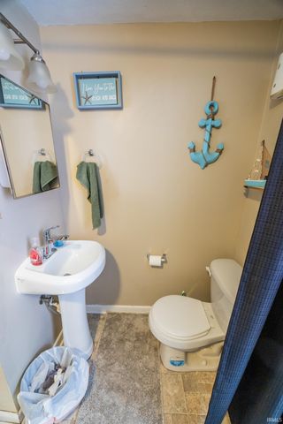 909 North Drive, Crawfordsville, IN 47933