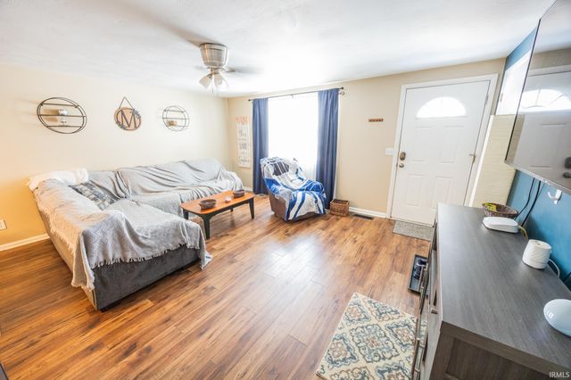 909 North Drive, Crawfordsville, IN 47933