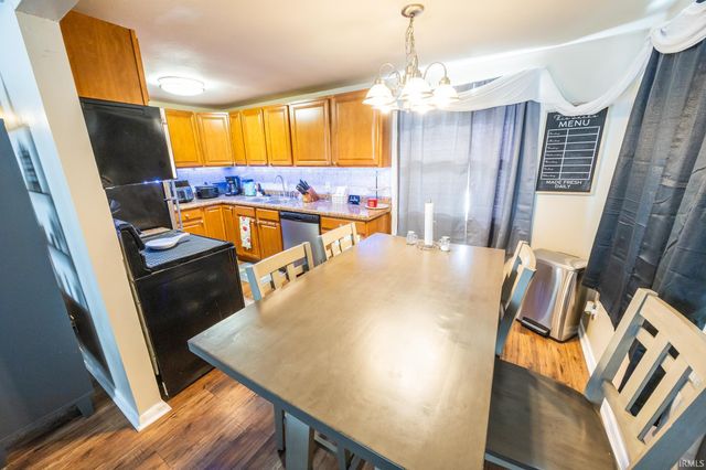 909 North Drive, Crawfordsville, IN 47933