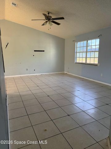 601 Sauders Road SE, Palm Bay, FL 32909