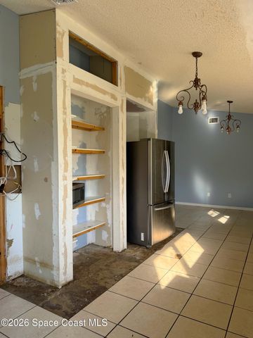 601 Sauders Road SE, Palm Bay, FL 32909