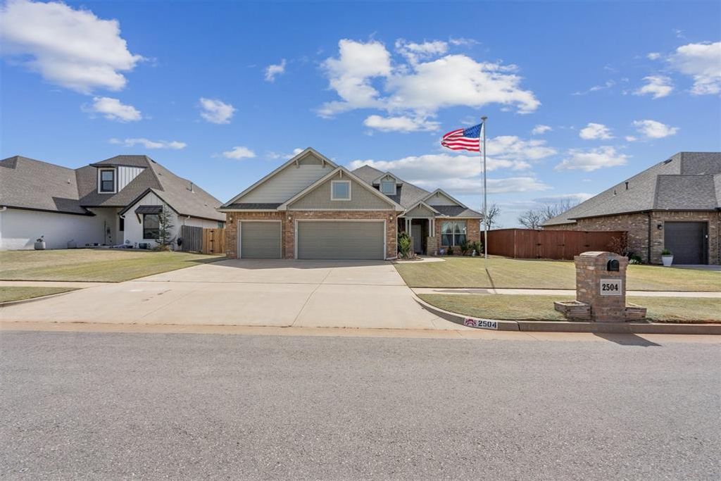 2504 NE 15th Street, Moore, OK 73160