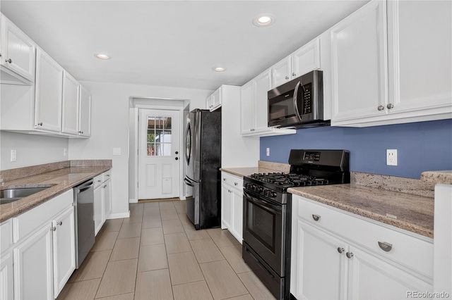 9823 W 53rd Avenue, Arvada, CO 80002