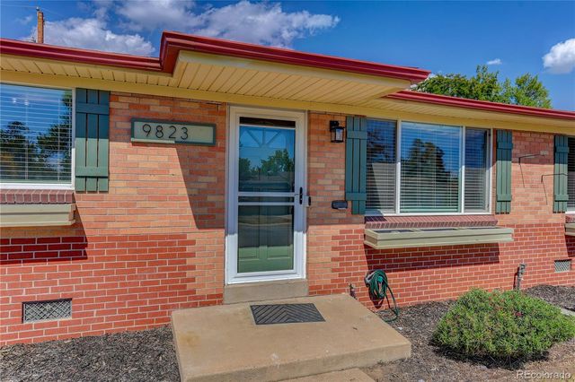 9823 W 53rd Avenue, Arvada, CO 80002