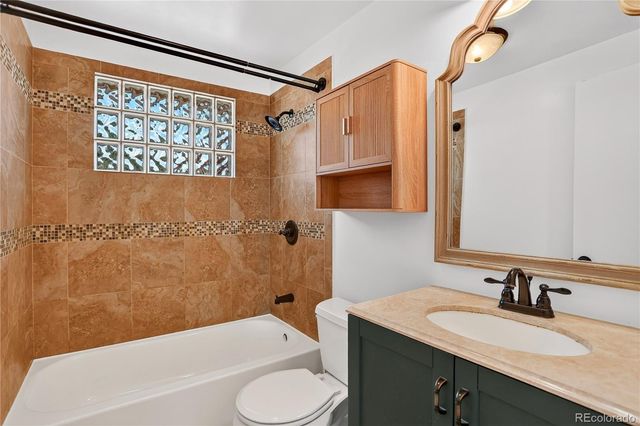 9823 W 53rd Avenue, Arvada, CO 80002