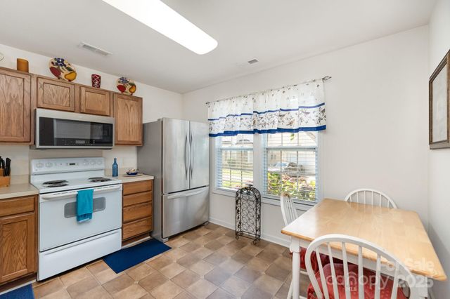 13412 Golden Apple Court, Charlotte, NC 28215