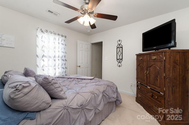 13412 Golden Apple Court, Charlotte, NC 28215
