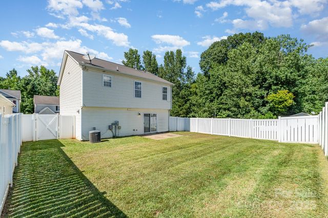 13412 Golden Apple Court, Charlotte, NC 28215