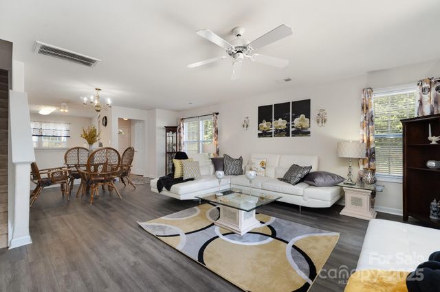 13412 Golden Apple Court, Charlotte, NC 28215