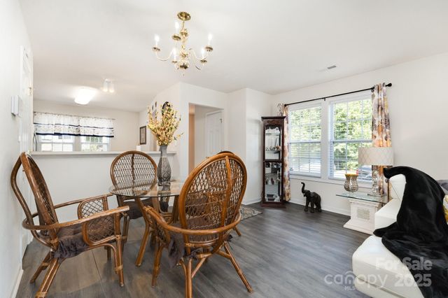 13412 Golden Apple Court, Charlotte, NC 28215