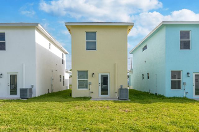 408 NW 13th Avenue 2, Boynton Beach, FL 33435