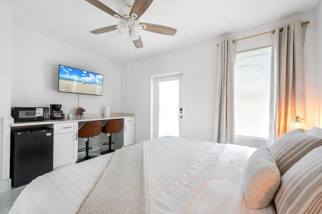 408 NW 13th Avenue 2, Boynton Beach, FL 33435