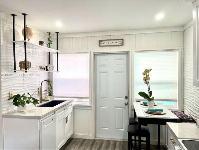 1218 N 24th Ave, Hollywood, FL 33020