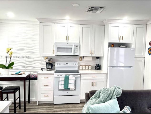 1218 N 24th Ave, Hollywood, FL 33020