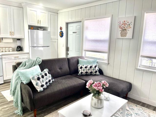 1218 N 24th Ave, Hollywood, FL 33020