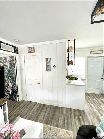 1218 N 24th Ave, Hollywood, FL 33020