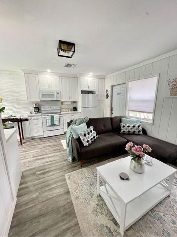 1218 N 24th Ave, Hollywood, FL 33020