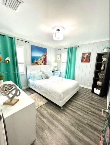 1218 N 24th Ave, Hollywood, FL 33020