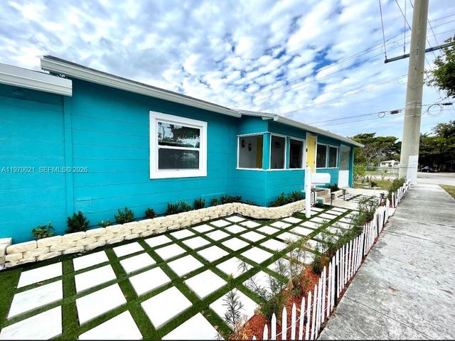 1218 N 24th Ave, Hollywood, FL 33020