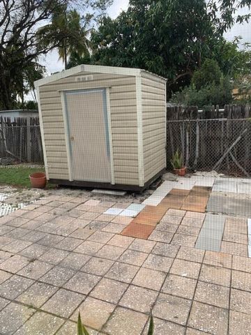 1218 N 24th Ave, Hollywood, FL 33020