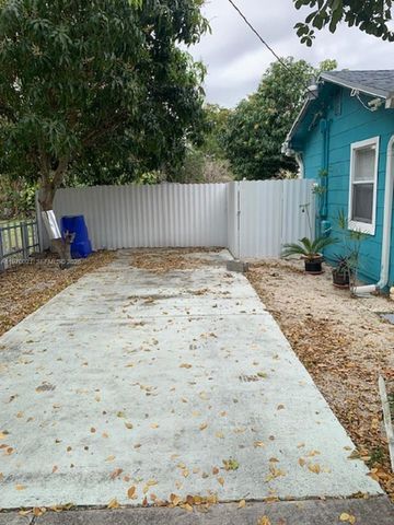 1218 N 24th Ave, Hollywood, FL 33020