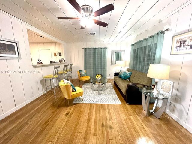 1218 N 24th Ave, Hollywood, FL 33020