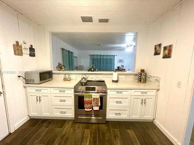 1218 N 24th Ave, Hollywood, FL 33020