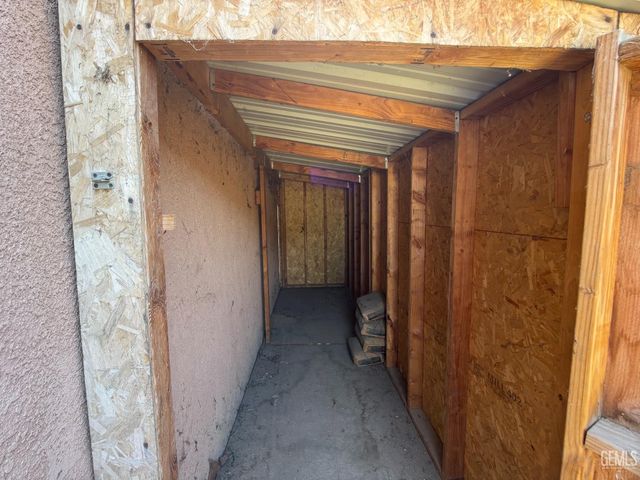 709 Calle Del Sol Street, Bakersfield, CA 93307