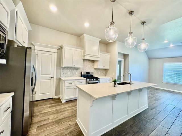 9101 NW 124th Street, Yukon, OK 73099
