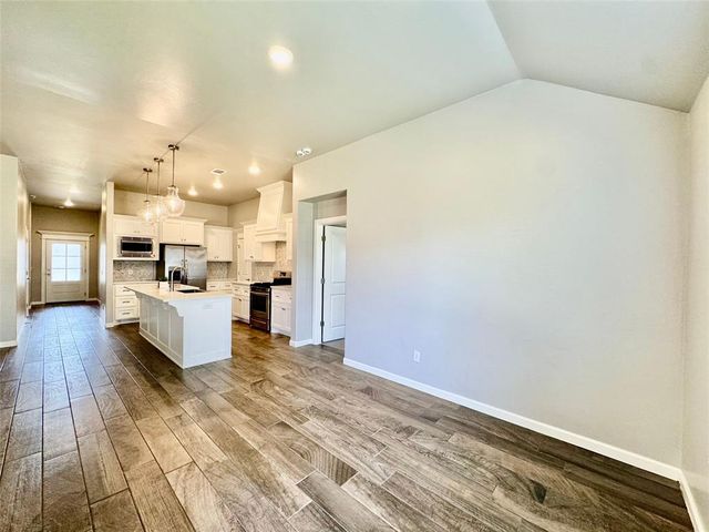 9101 NW 124th Street, Yukon, OK 73099