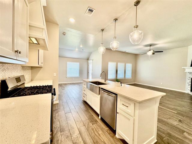 9101 NW 124th Street, Yukon, OK 73099