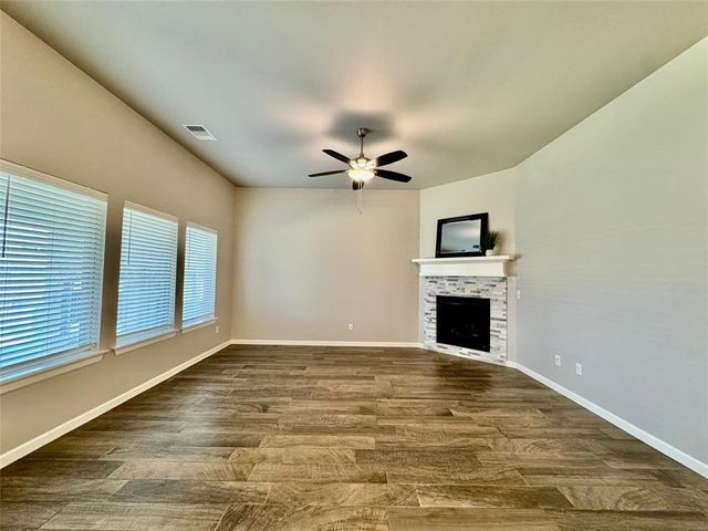 9101 NW 124th Street, Yukon, OK 73099