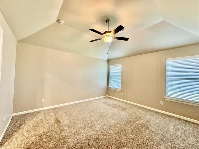 9101 NW 124th Street, Yukon, OK 73099