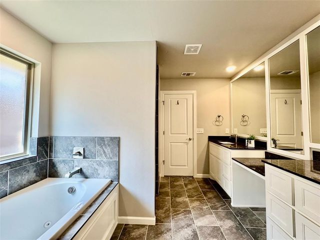 9101 NW 124th Street, Yukon, OK 73099