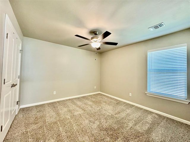 9101 NW 124th Street, Yukon, OK 73099