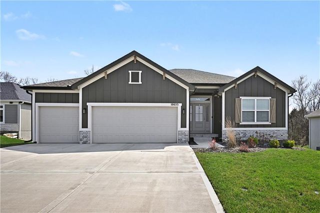 16655 NW 124th Street, Platte City, MO 64079
