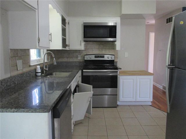 7624 E 75th Street E, Kansas City, MO 64138