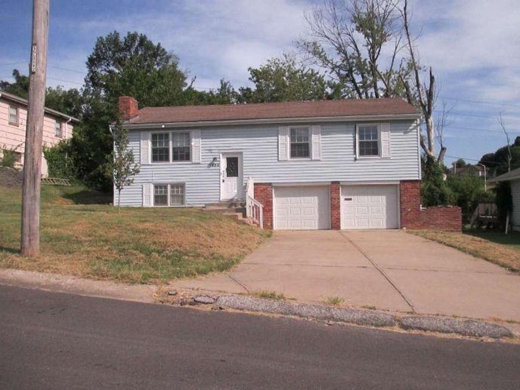 7624 E 75th Street E, Kansas City, MO 64138