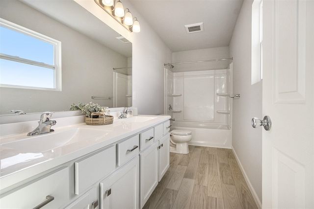 10067 Kearns Court, Portage, MI 49024