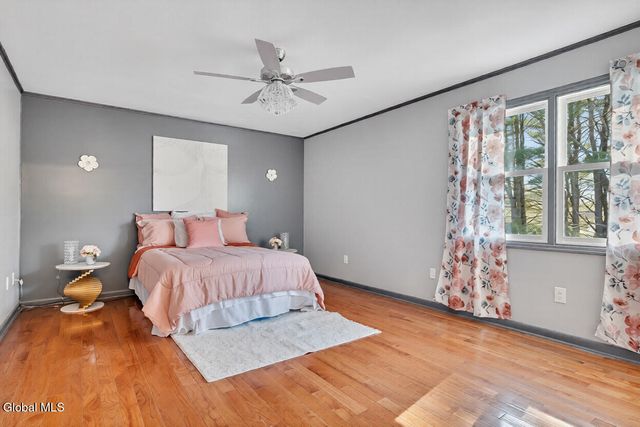 217 Long Meadow Lane, Rotterdam, NY 12306