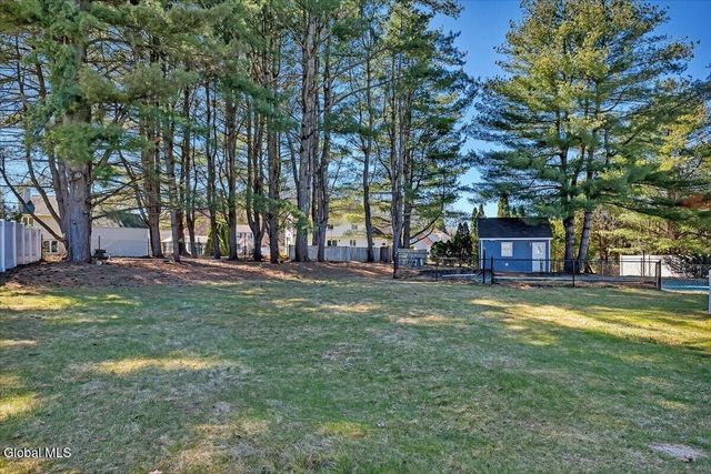 217 Long Meadow Lane, Rotterdam, NY 12306