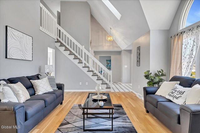 217 Long Meadow Lane, Rotterdam, NY 12306