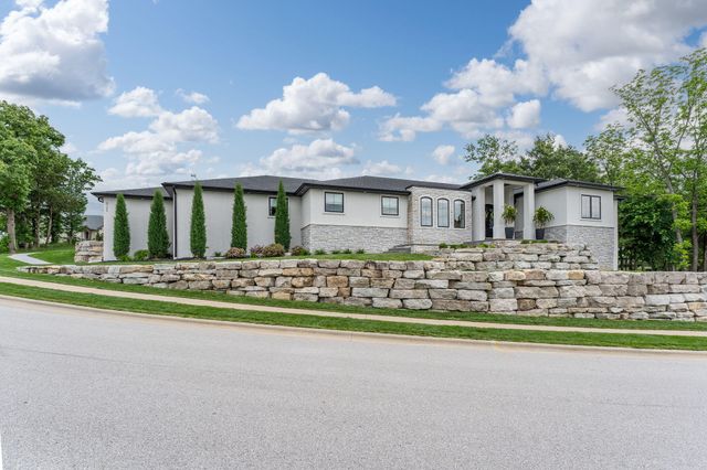 3705 E Cypress Street, Springfield, MO 65802